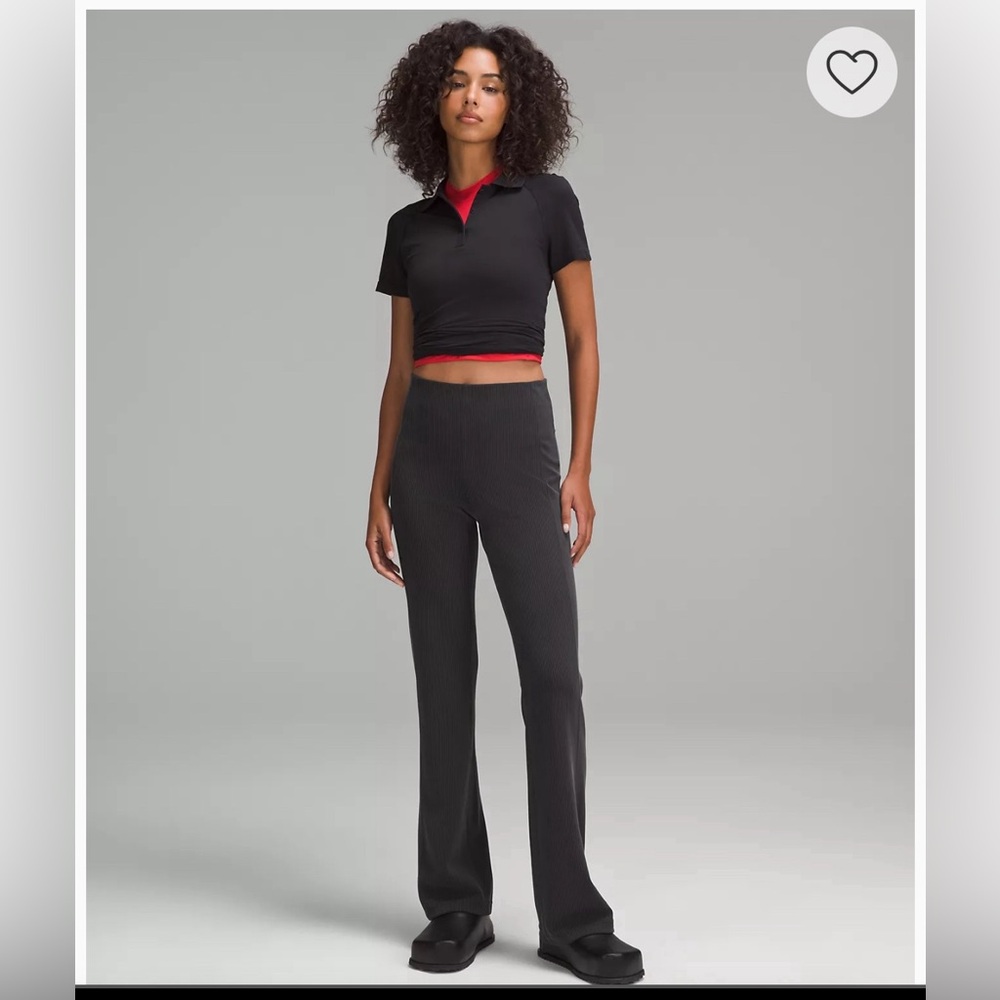 Lululemon Ribbed flared pants in black 
NWT Size 4